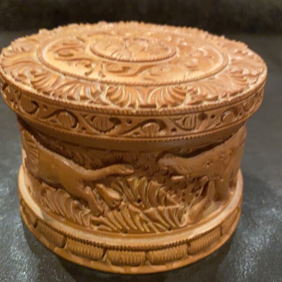 Handcrafted Wooden Powder Box - Picture 2 of 7